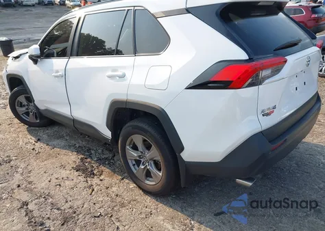 2024 Toyota Rav4 Xle/Xle Premium z USA, uszkodzony, nr VIN 2T3W1RFV8RC283739